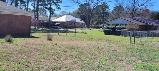 400 N Edmonds Avenue, Mccrory, AR 72101