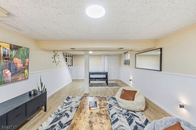 454 Lasalle Ave, Hasbrouck Heights Boro, NJ 07604