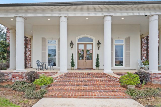 6895 Hunters Way Dr, Denham Springs, LA 70726