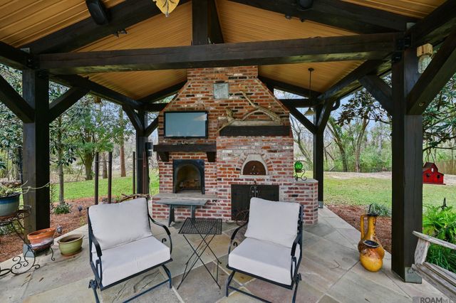 6895 Hunters Way Dr, Denham Springs, LA 70726