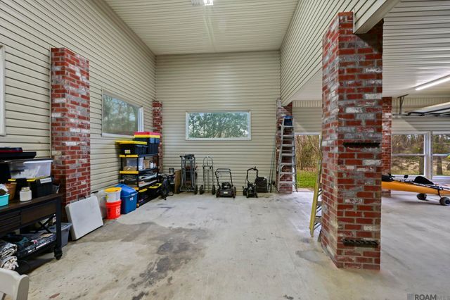 6895 Hunters Way Dr, Denham Springs, LA 70726