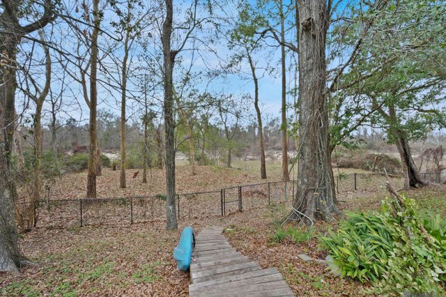 6895 Hunters Way Dr, Denham Springs, LA 70726