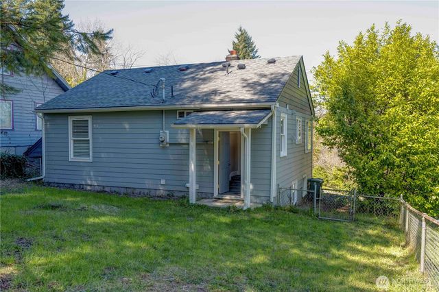 211 W Harvard Avenue, Shelton, WA 98584