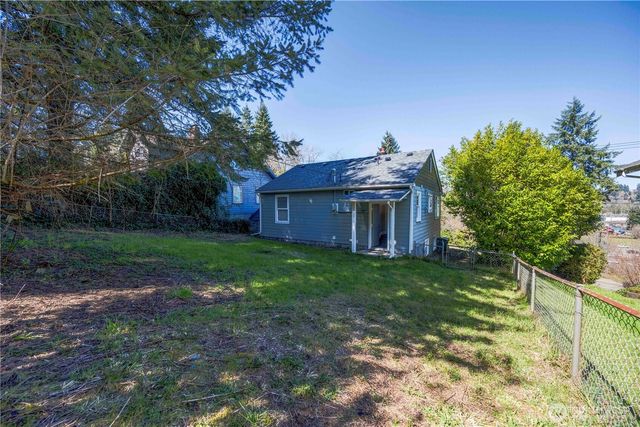 211 W Harvard Avenue, Shelton, WA 98584