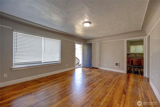 211 W Harvard Avenue, Shelton, WA 98584