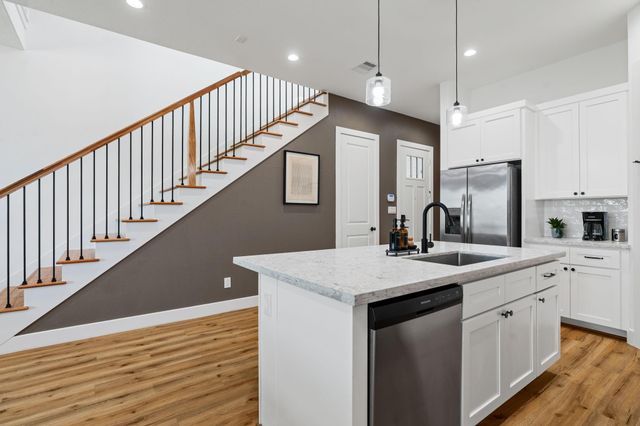 2710 Noble Street, Houston, TX 77026