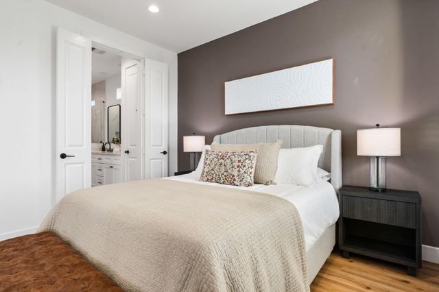 2710 Noble Street, Houston, TX 77026