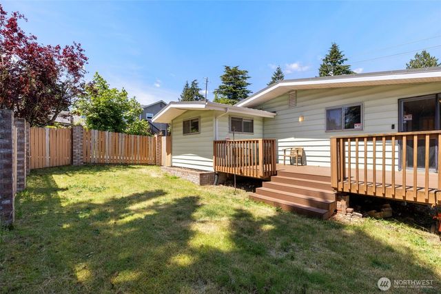 3105 13th Street, Bremerton, WA 98312
