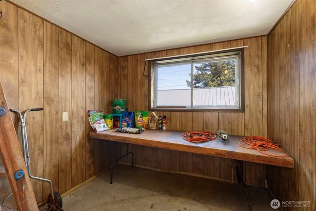 3105 13th Street, Bremerton, WA 98312