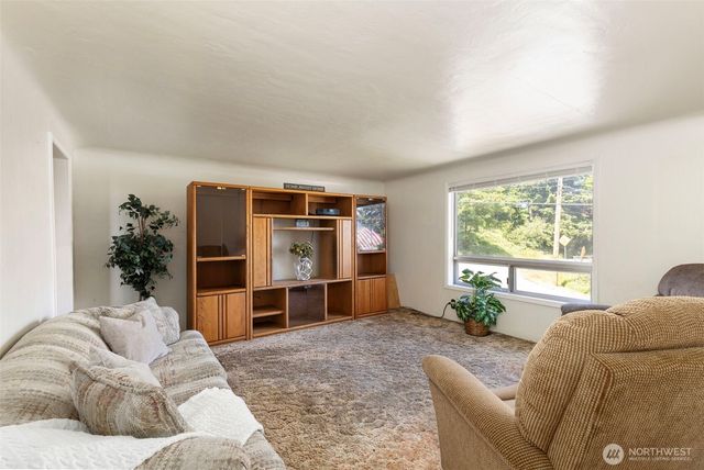 3105 13th Street, Bremerton, WA 98312