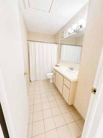 3115 Kingston Court, West Palm Beach, FL 33409