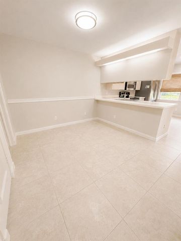 3115 Kingston Court, West Palm Beach, FL 33409