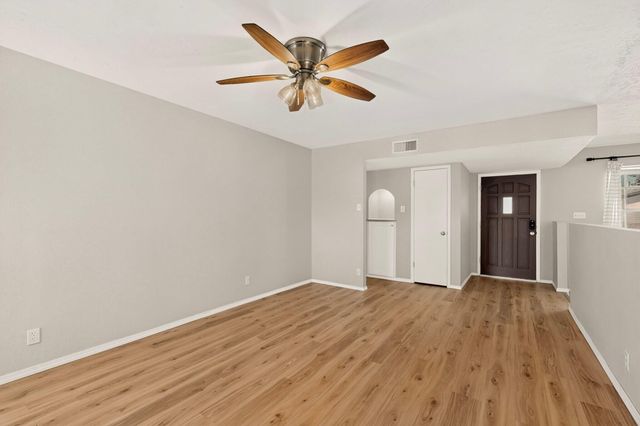 6424 Louise Place NE, Albuquerque, NM 87109