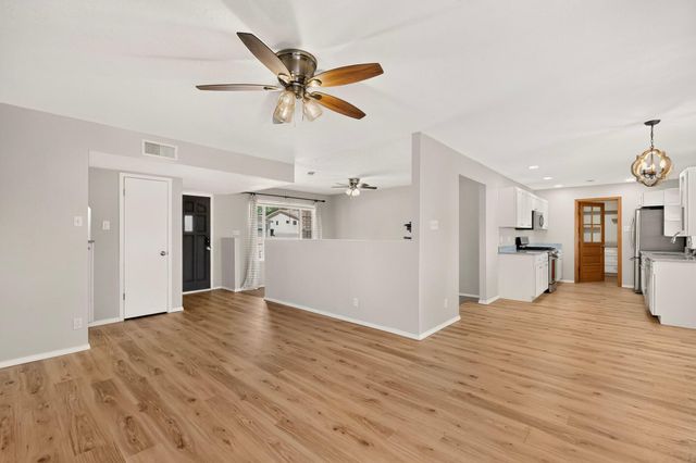 6424 Louise Place NE, Albuquerque, NM 87109