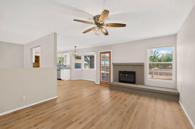 6424 Louise Place NE, Albuquerque, NM 87109