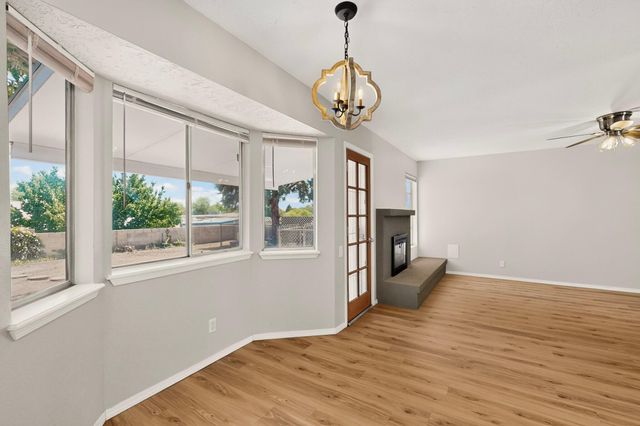 6424 Louise Place NE, Albuquerque, NM 87109