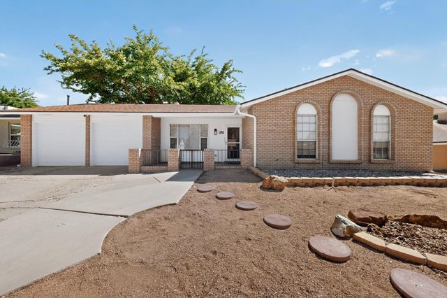 6424 Louise Place NE, Albuquerque, NM 87109