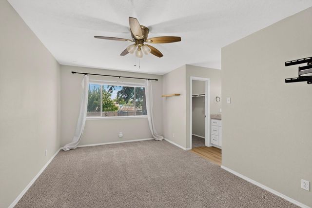 6424 Louise Place NE, Albuquerque, NM 87109