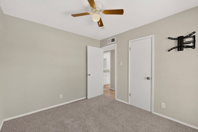6424 Louise Place NE, Albuquerque, NM 87109