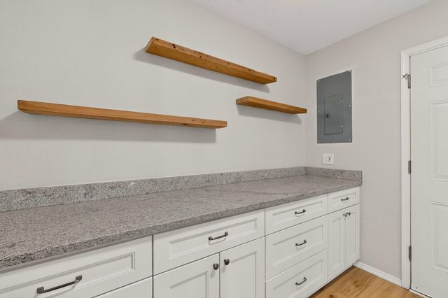 6424 Louise Place NE, Albuquerque, NM 87109