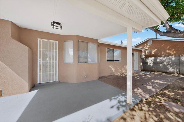 6424 Louise Place NE, Albuquerque, NM 87109