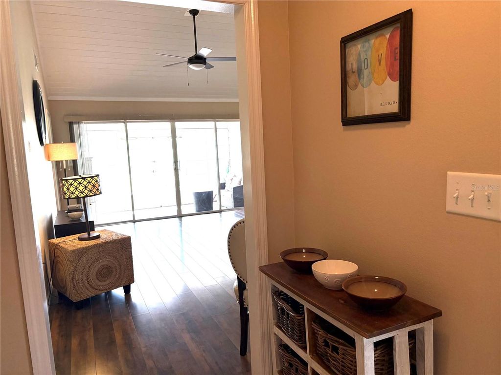 Image 22 of property listing at 1152 VILLA LANE 104, Apopka, FL 32712