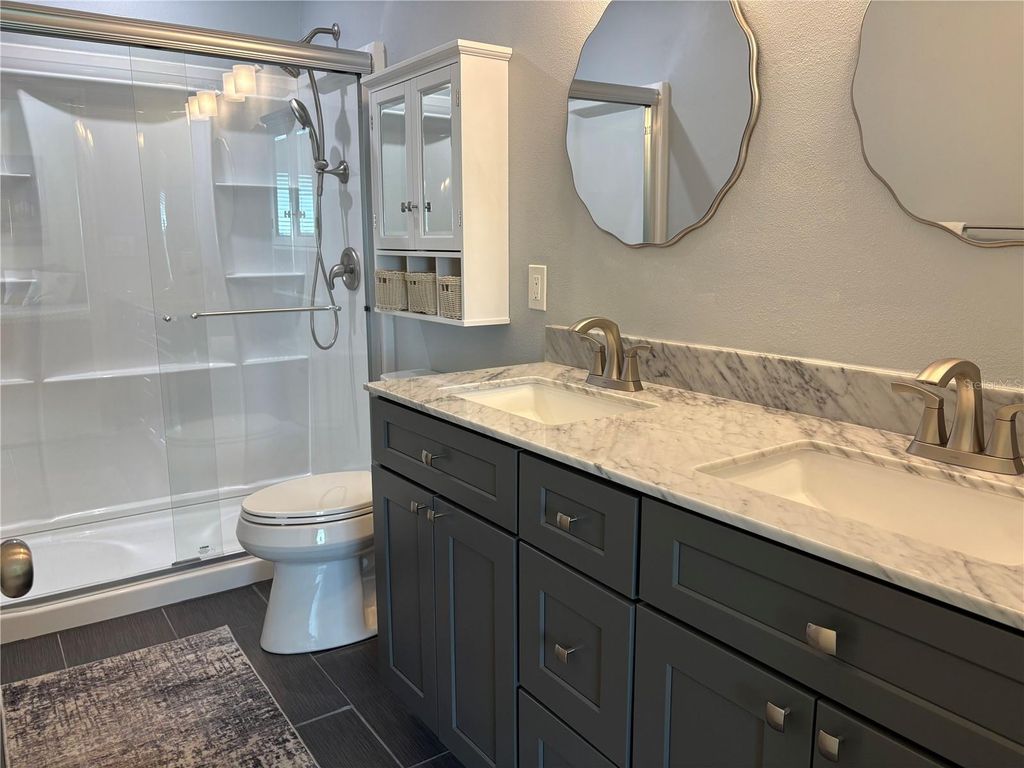 Image 10 of property listing at 1152 VILLA LANE 104, Apopka, FL 32712