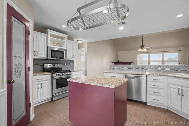 14815 N 60th East Avenue, Collinsville, OK 74021
