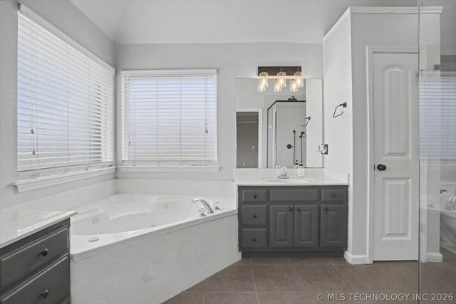 14815 N 60th East Avenue, Collinsville, OK 74021
