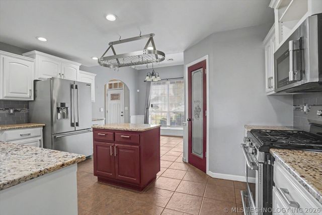 14815 N 60th East Avenue, Collinsville, OK 74021