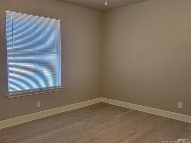 302 E Byrd, Universal City, TX 78148