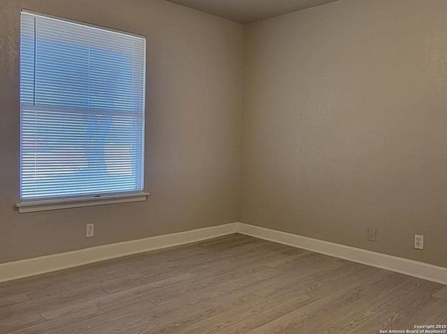 302 E Byrd, Universal City, TX 78148
