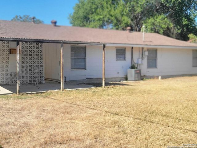 302 E Byrd, Universal City, TX 78148