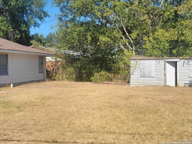 302 E Byrd, Universal City, TX 78148