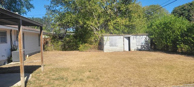 302 E Byrd, Universal City, TX 78148