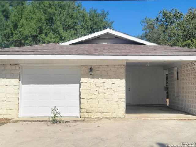 302 E Byrd, Universal City, TX 78148