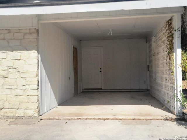 302 E Byrd, Universal City, TX 78148