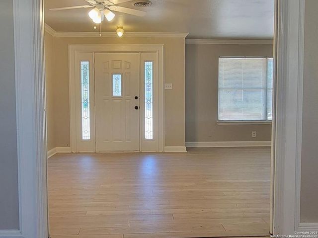 302 E Byrd, Universal City, TX 78148
