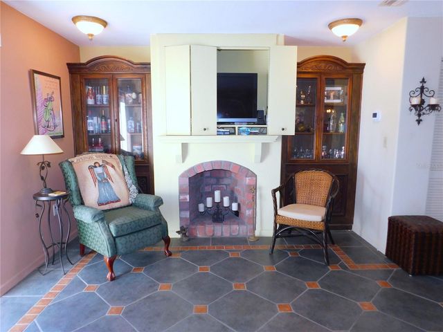 2700 BAYSHORE BOULEVARD 2C, Dunedin, FL 34698