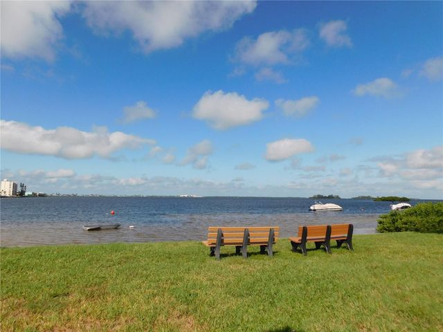 2700 BAYSHORE BOULEVARD 2C, Dunedin, FL 34698