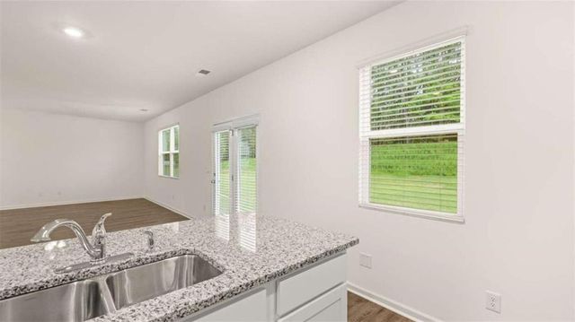 93 White Spruce Way, Newnan, GA 30265
