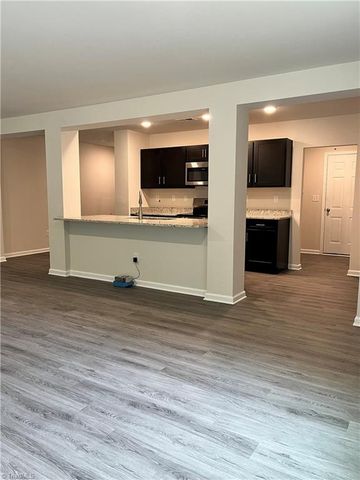 102 Longview Street, Lexington, NC 27295