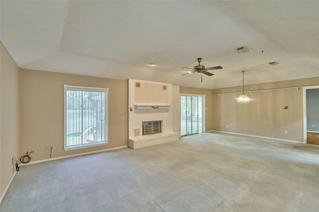 8805 Lakeshore Drive, Montgomery, TX 77316