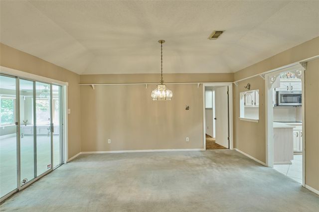 8805 Lakeshore Drive, Montgomery, TX 77316