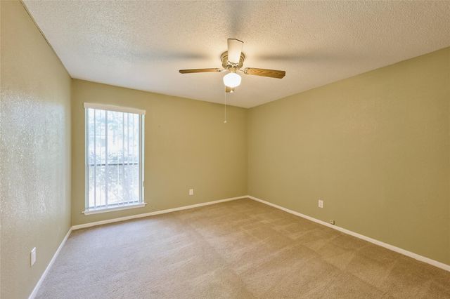 8805 Lakeshore Drive, Montgomery, TX 77316