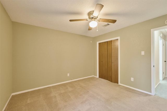 8805 Lakeshore Drive, Montgomery, TX 77316