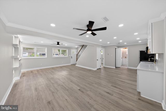 1504 OLD FARM RD, Wilmington, DE 19805