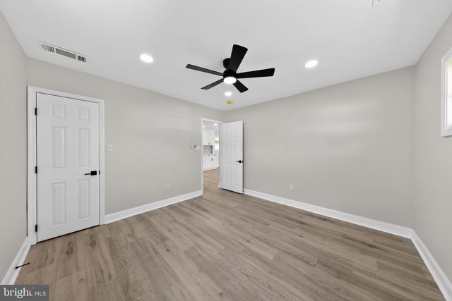 1504 OLD FARM RD, Wilmington, DE 19805