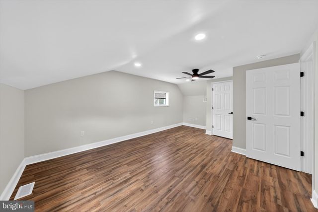 1504 OLD FARM RD, Wilmington, DE 19805