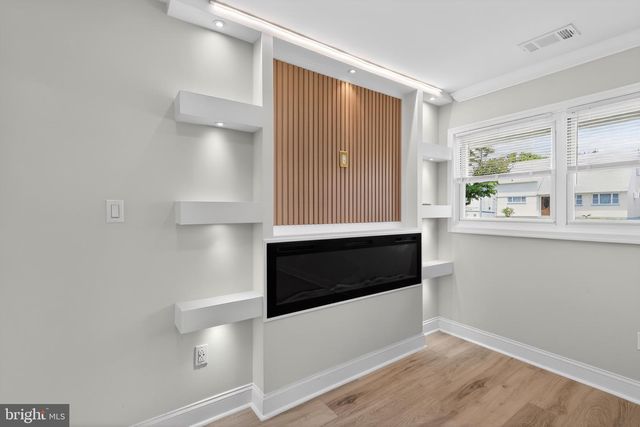 1504 OLD FARM RD, Wilmington, DE 19805